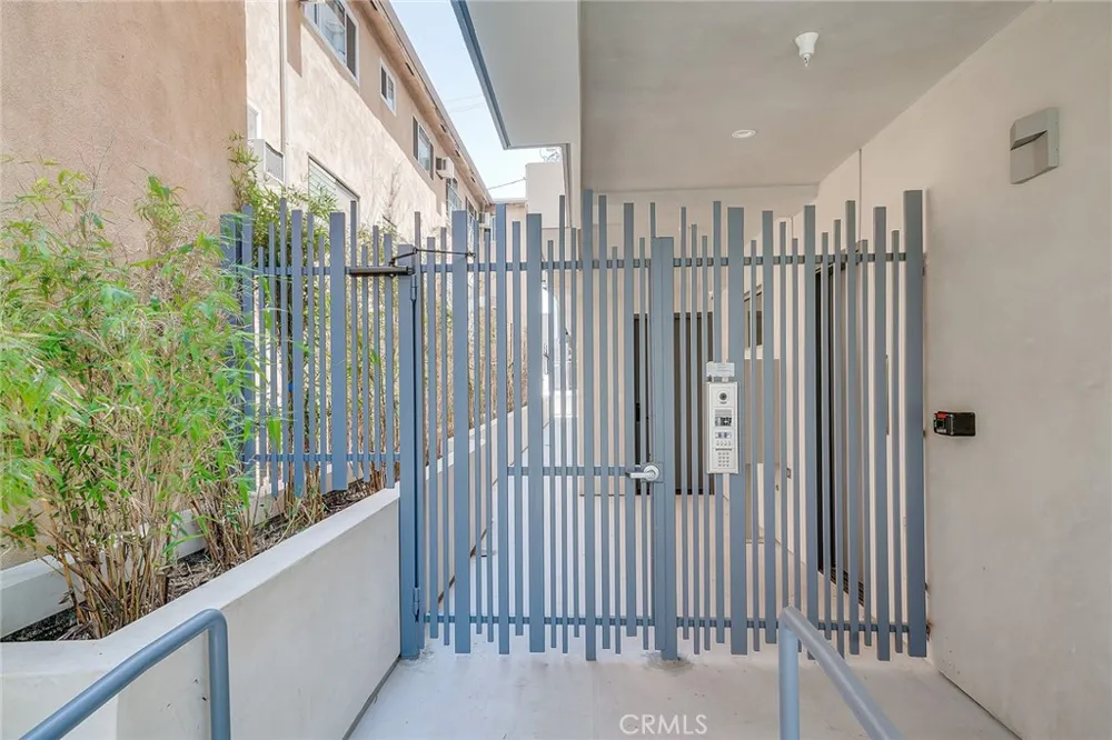1148 Detroit Street #2B West Hollywood, CA 90046