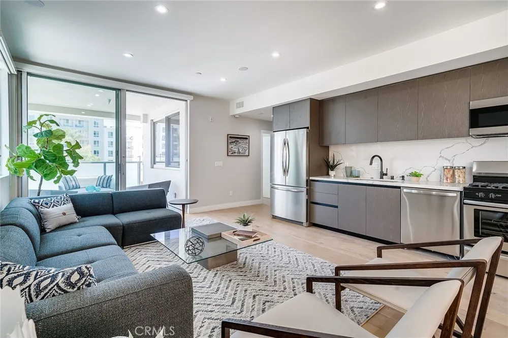 1148 Detroit Street #2B West Hollywood, CA 90046
