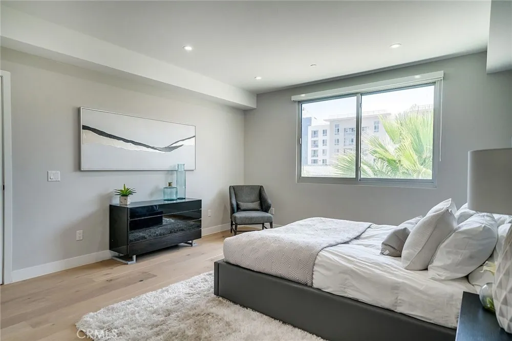 1148 Detroit Street #2B West Hollywood, CA 90046