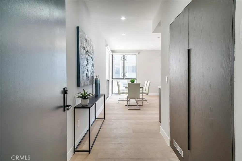 1148 Detroit Street #2B West Hollywood, CA 90046