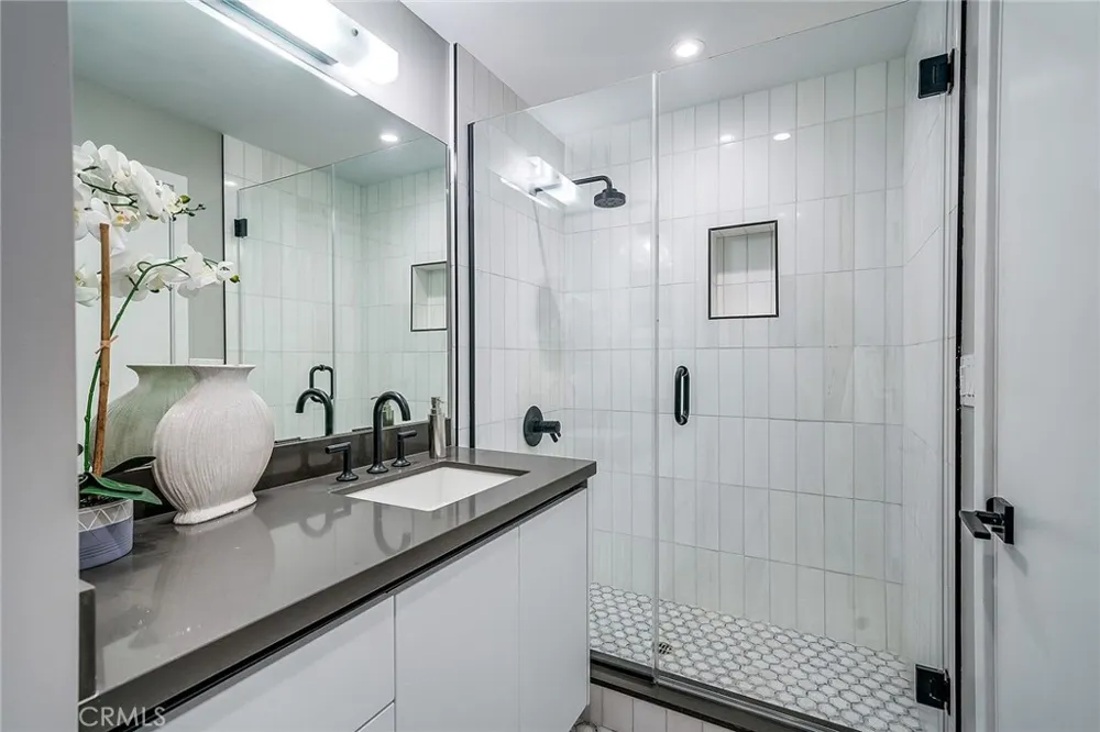 1148 Detroit Street #2B West Hollywood, CA 90046