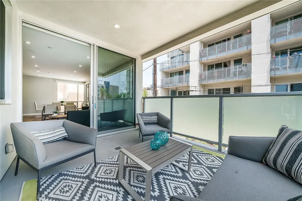 1148 Detroit Street #2B West Hollywood, CA 90046
