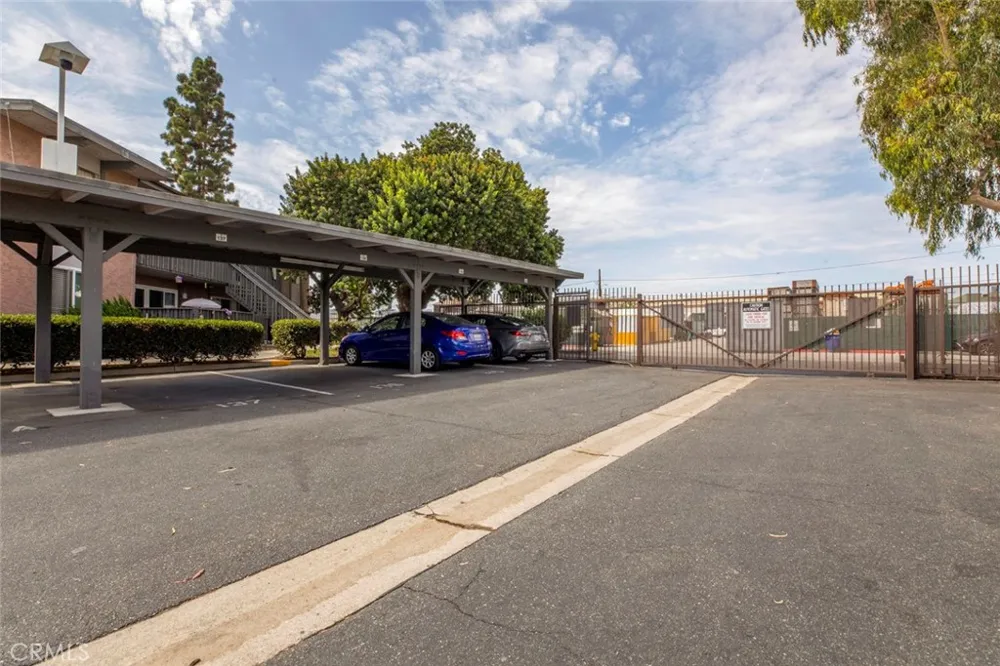 23302 Marigold #Y202 Torrance, CA 90502