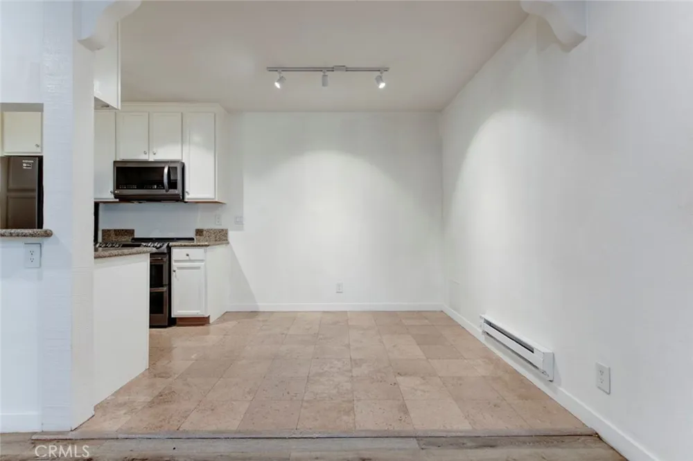 23302 Marigold #Y202 Torrance, CA 90502