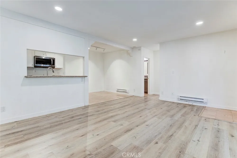 23302 Marigold #Y202 Torrance, CA 90502