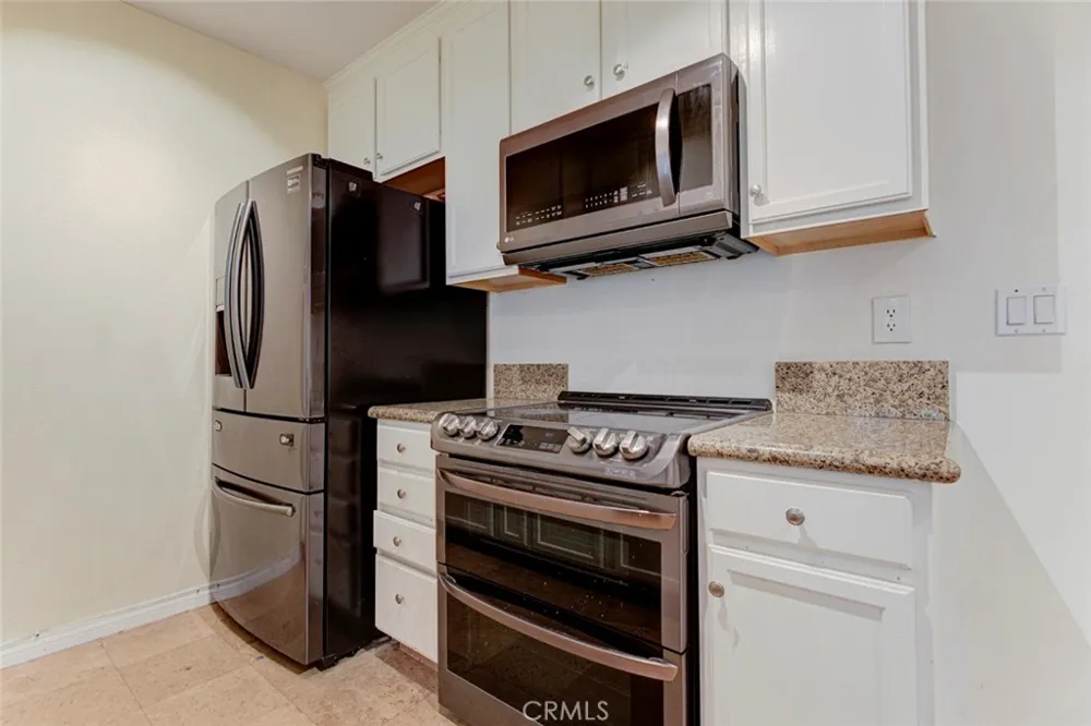 23302 Marigold #Y202 Torrance, CA 90502