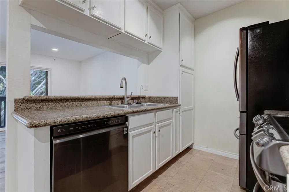 23302 Marigold #Y202 Torrance, CA 90502