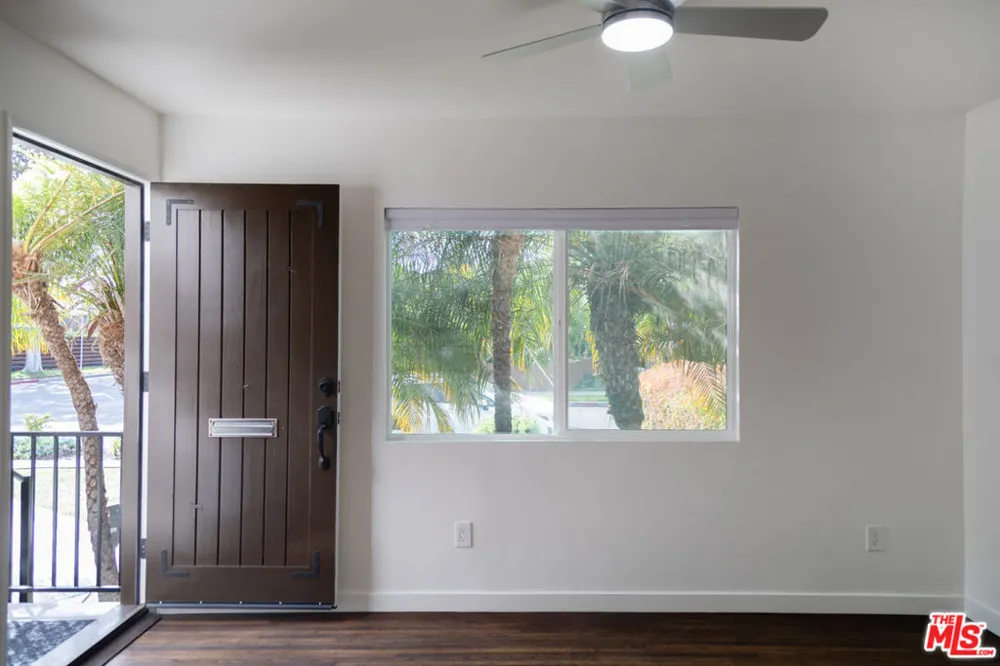 2496 Granville Avenue Los Angeles, CA 90064