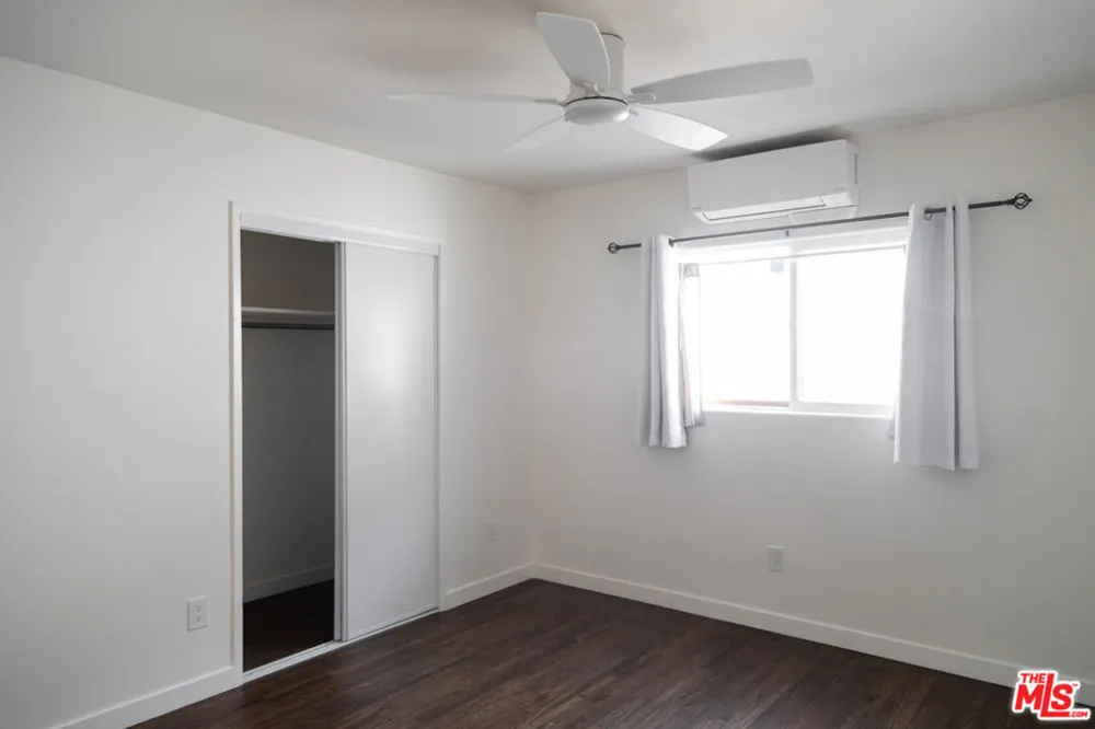 2496 Granville Avenue Los Angeles, CA 90064