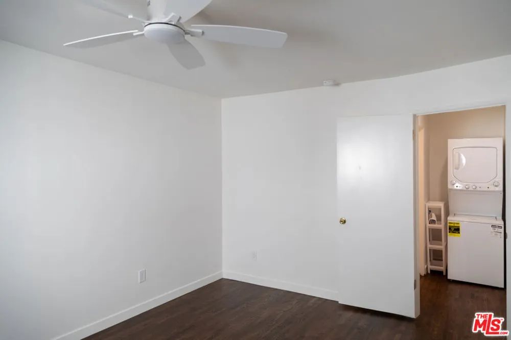 2496 Granville Avenue Los Angeles, CA 90064