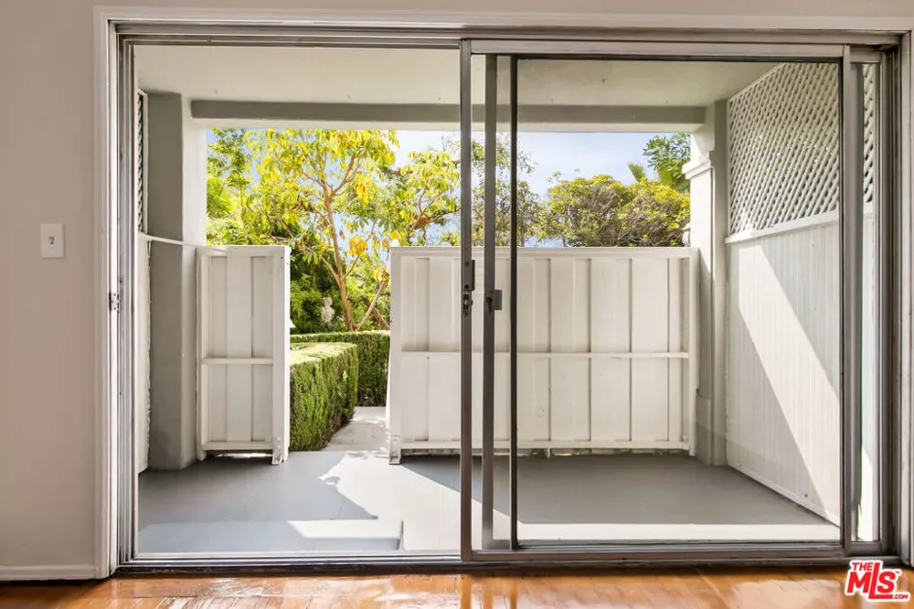 1323 Olive Drive #35A West Hollywood, CA 90069