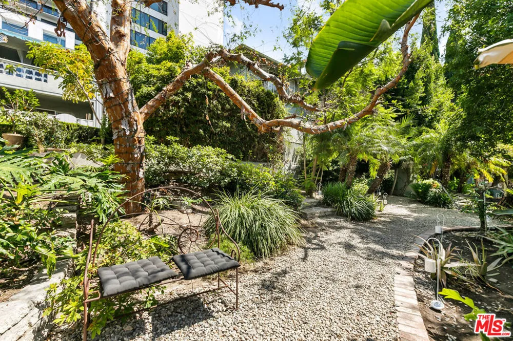 1323 Olive Drive #35A West Hollywood, CA 90069