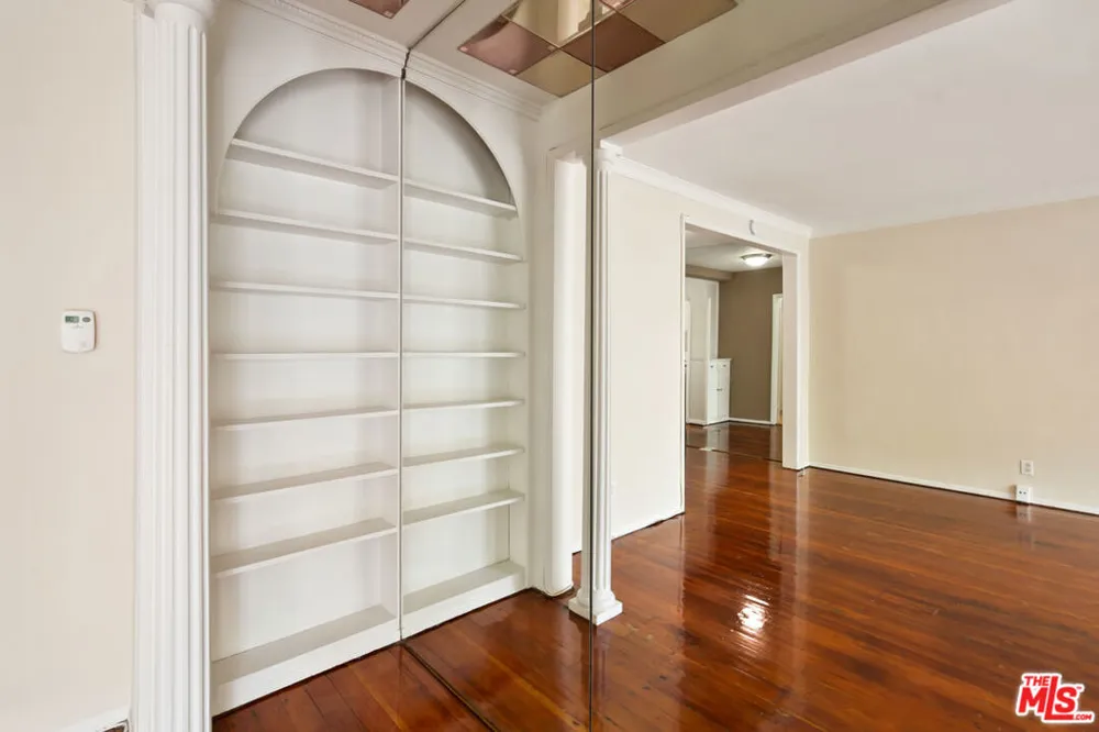 1323 Olive Drive #35A West Hollywood, CA 90069