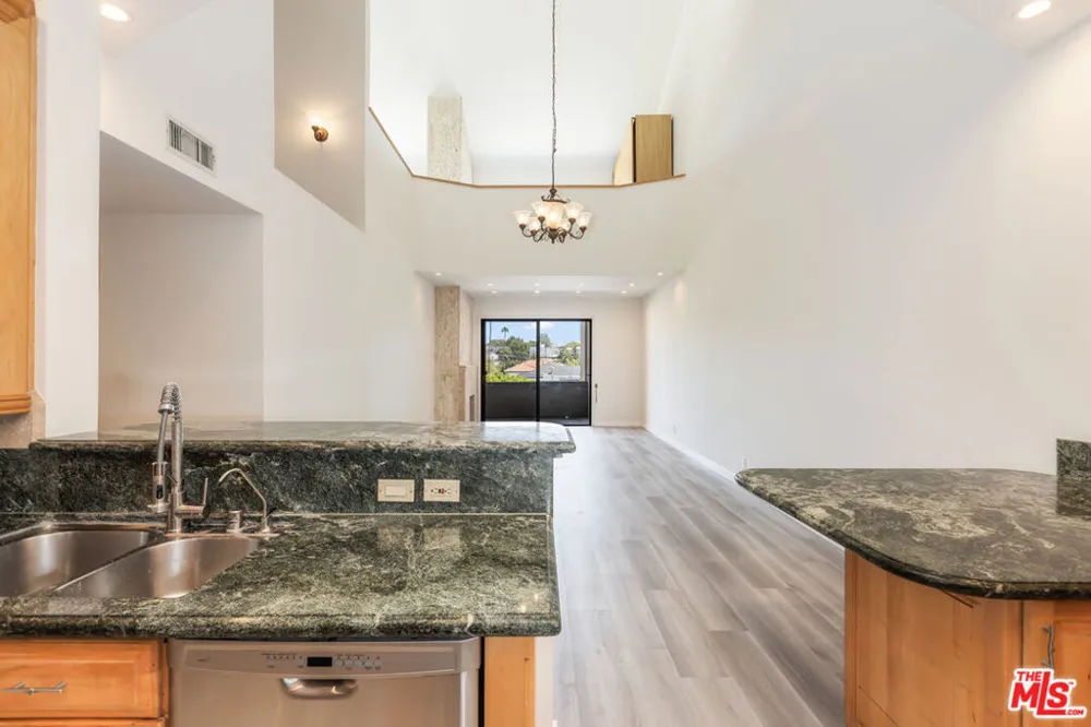 2324 S Beverly Glen Boulevard #305 Los Angeles, CA 90064