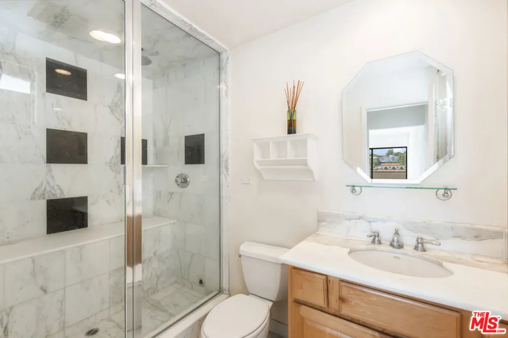 2324 S Beverly Glen Boulevard #305 Los Angeles, CA 90064