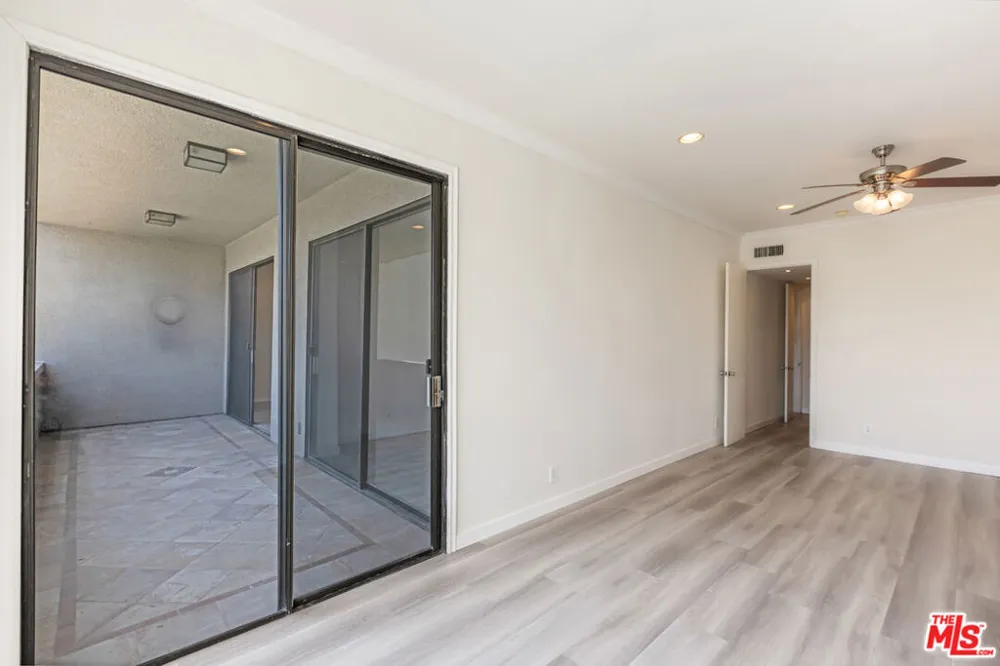 2324 S Beverly Glen Boulevard #305 Los Angeles, CA 90064