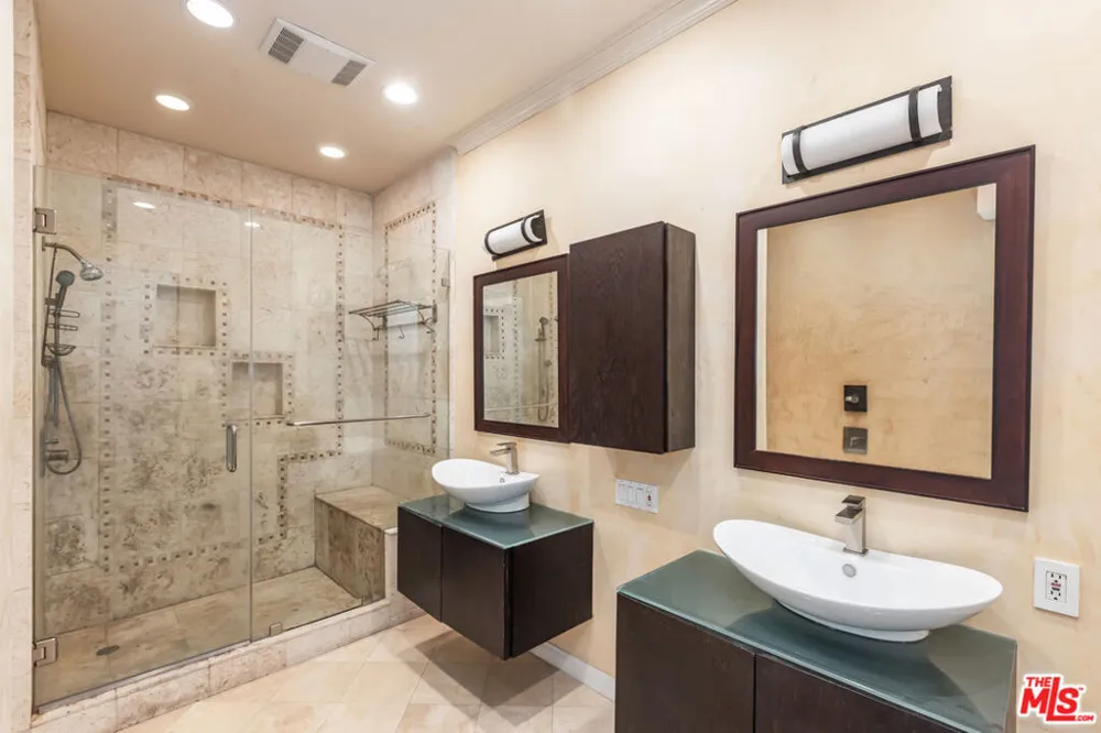 2324 S Beverly Glen Boulevard #305 Los Angeles, CA 90064
