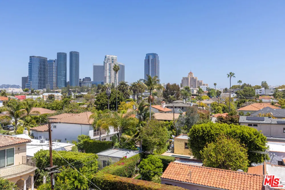 2324 S Beverly Glen Boulevard #305 Los Angeles, CA 90064