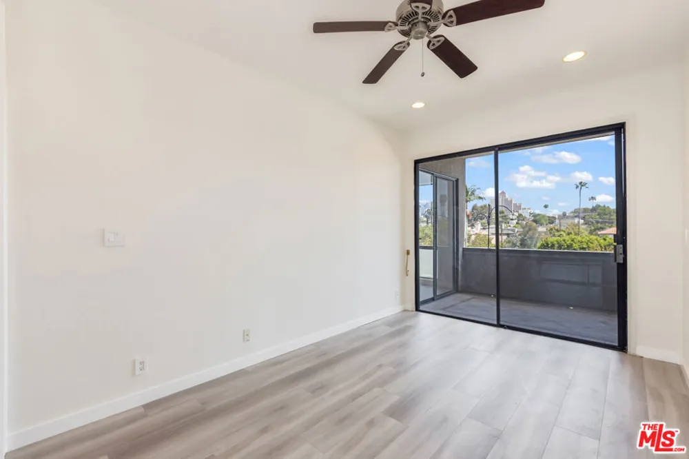 2324 S Beverly Glen Boulevard #305 Los Angeles, CA 90064