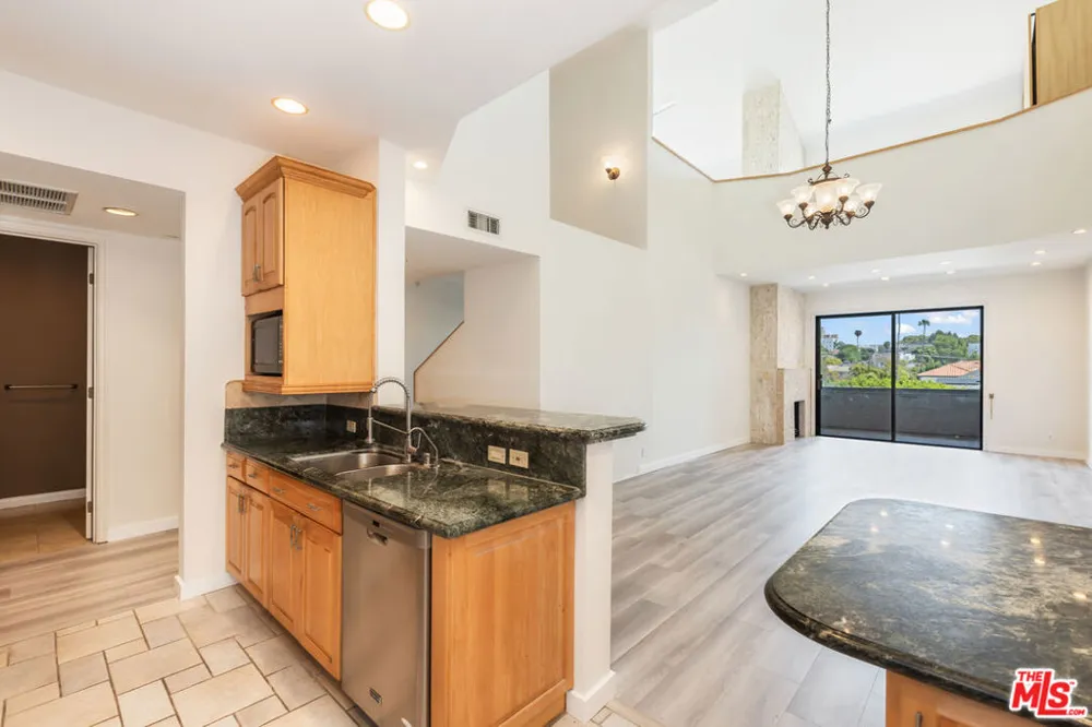 2324 S Beverly Glen Boulevard #305 Los Angeles, CA 90064