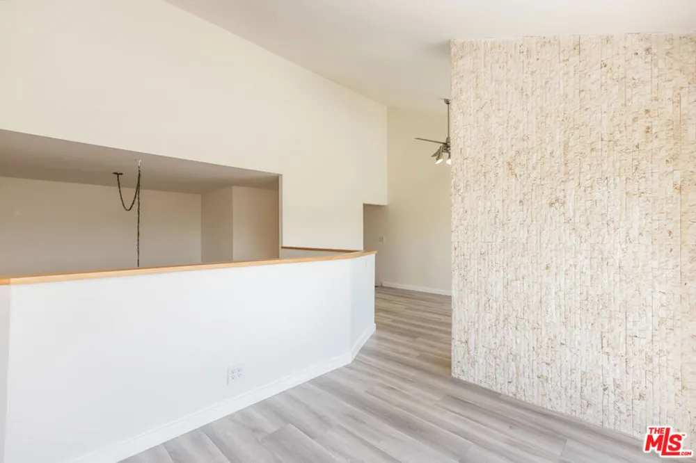 2324 S Beverly Glen Boulevard #305 Los Angeles, CA 90064