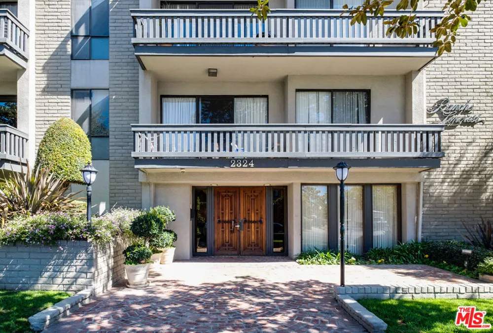 2324 S Beverly Glen Boulevard #305 Los Angeles, CA 90064