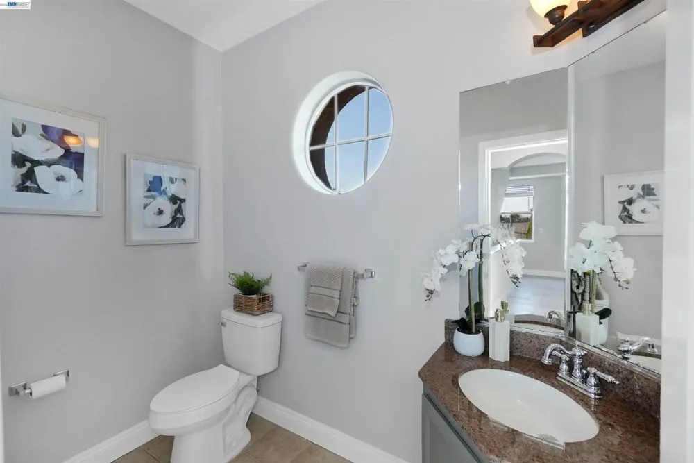 4101 Toddika Ln Castro Valley, CA 94546