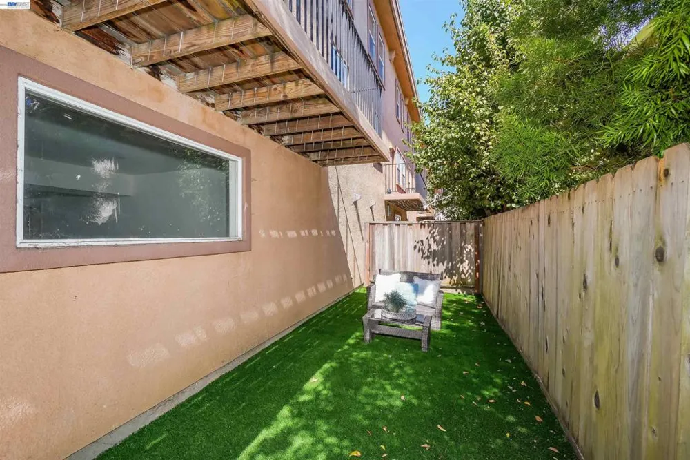 4101 Toddika Ln Castro Valley, CA 94546