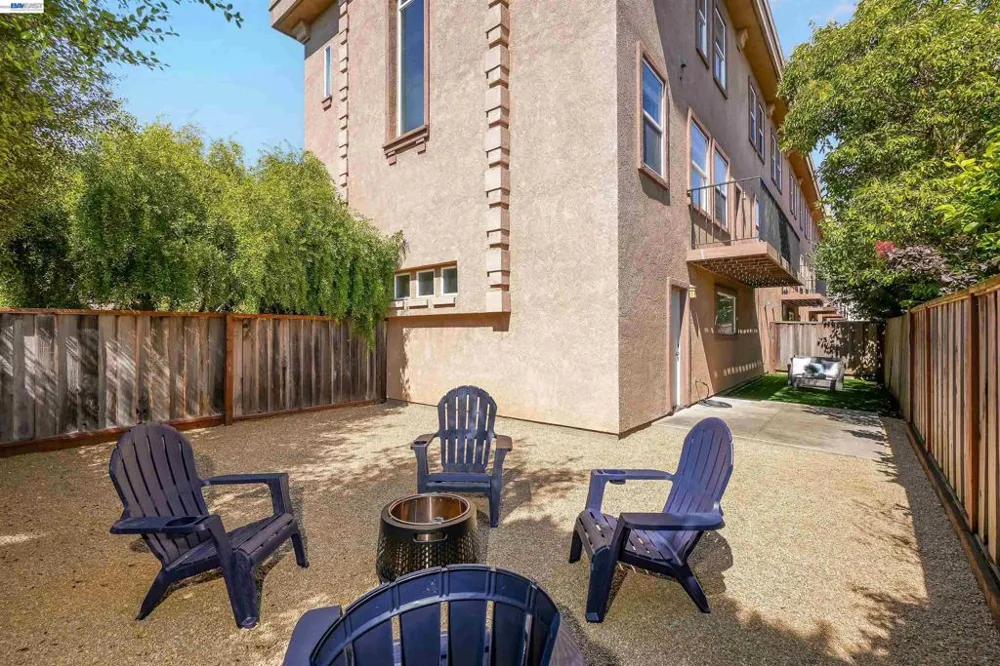 4101 Toddika Ln Castro Valley, CA 94546
