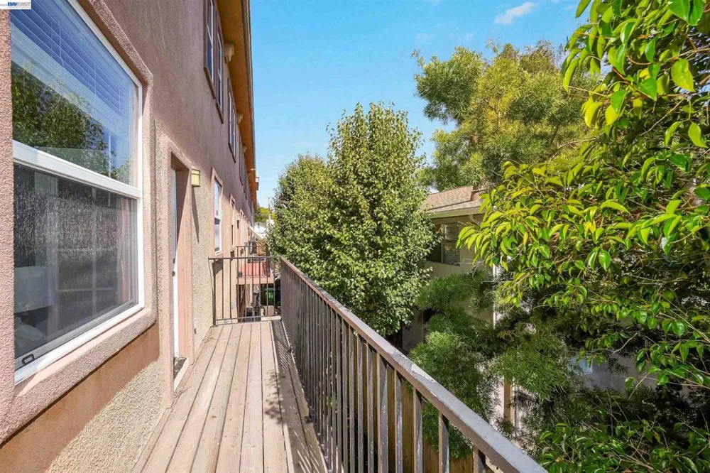 4101 Toddika Ln Castro Valley, CA 94546