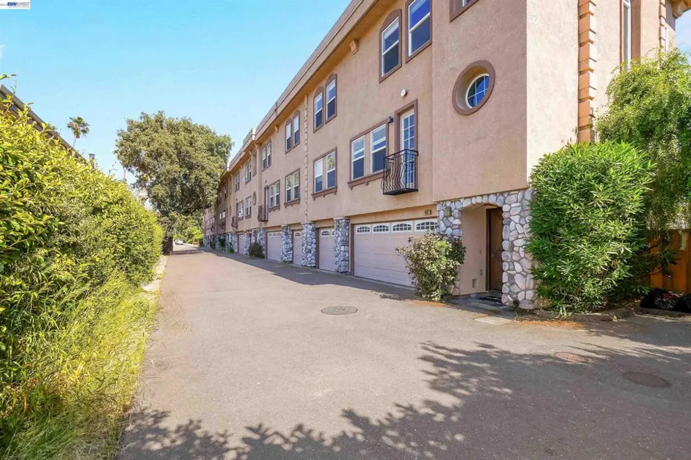 4101 Toddika Ln Castro Valley, CA 94546