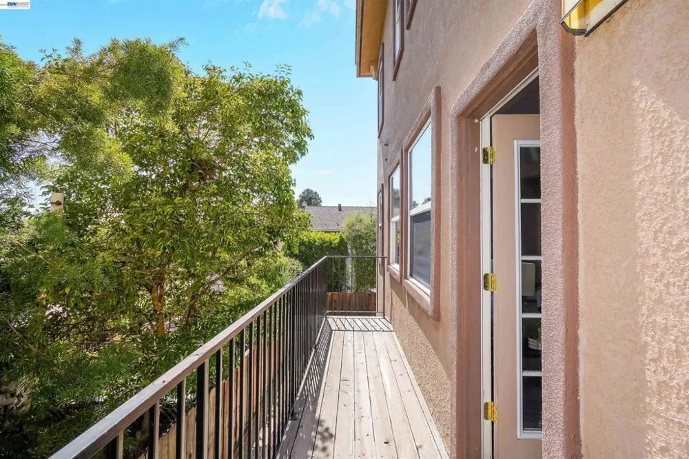 4101 Toddika Ln Castro Valley, CA 94546