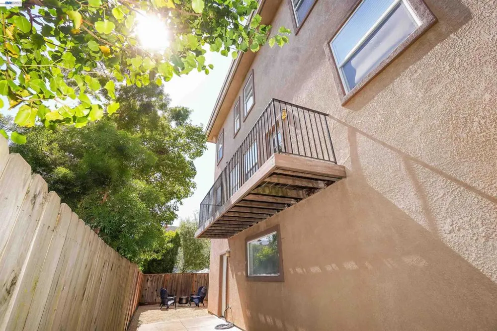 4101 Toddika Ln Castro Valley, CA 94546