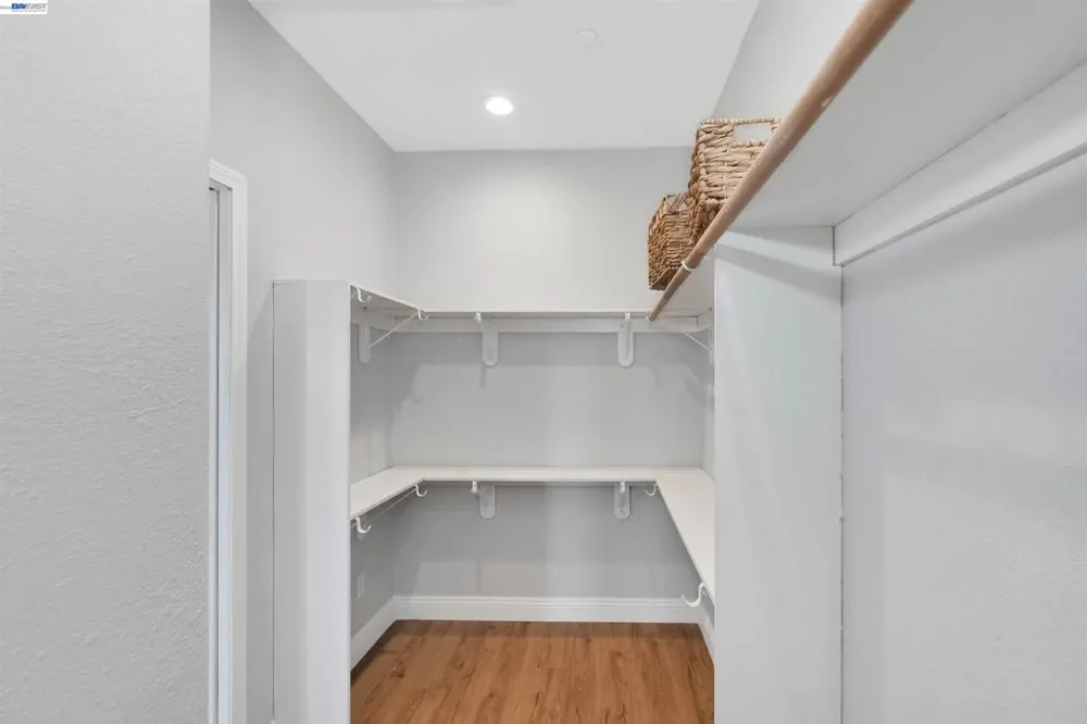 4101 Toddika Ln Castro Valley, CA 94546