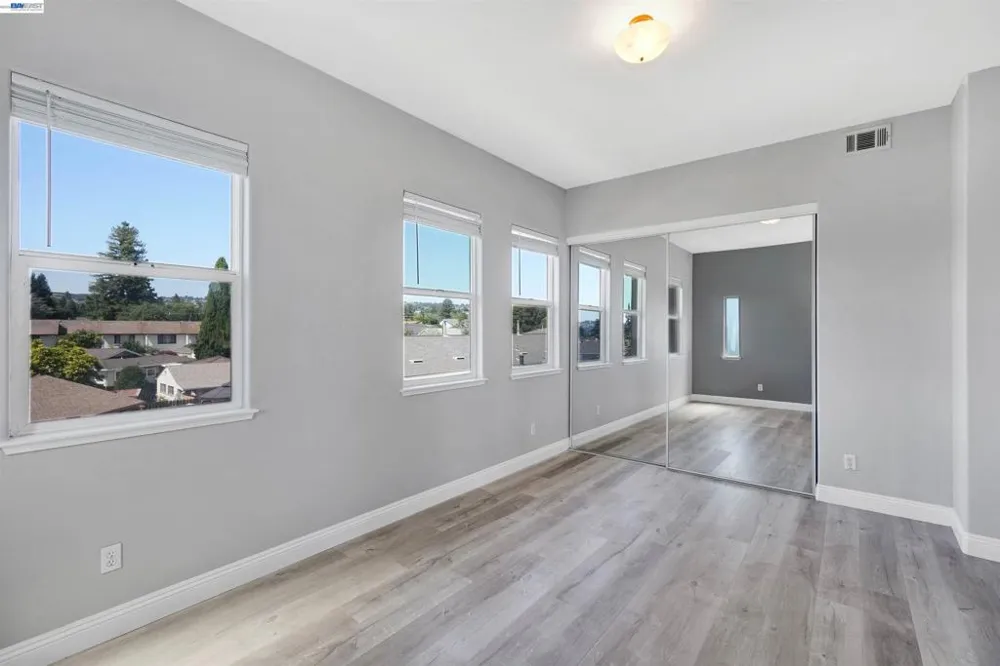 4101 Toddika Ln Castro Valley, CA 94546