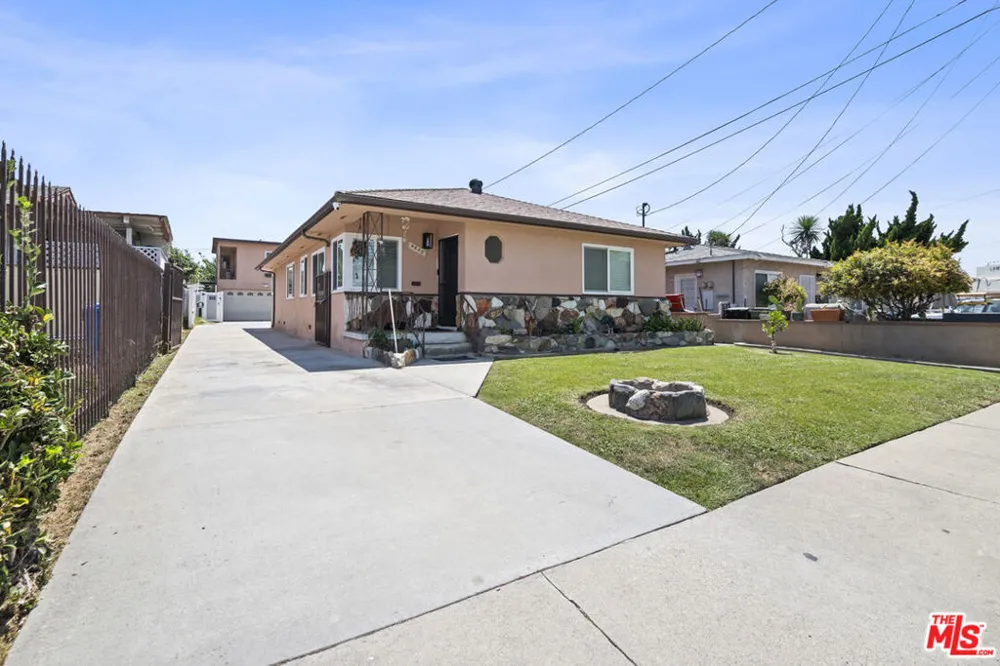 4622 W 149th Street Lawndale, CA 90260