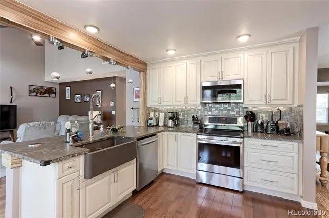 14652 W Vassar Drive Lakewood, CO 80228