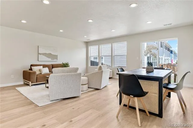 7810 S Kittredge Circle Englewood, CO 80112