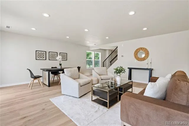 7810 S Kittredge Circle Englewood, CO 80112