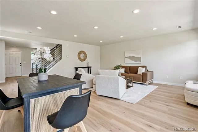 7810 S Kittredge Circle Englewood, CO 80112