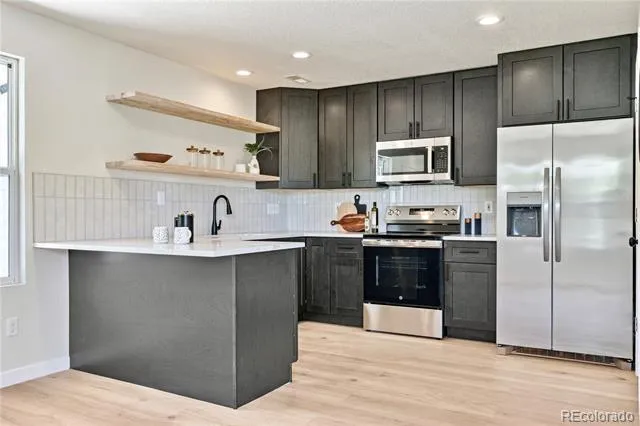 7810 S Kittredge Circle Englewood, CO 80112
