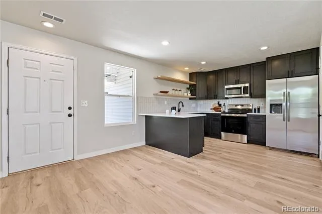 7810 S Kittredge Circle Englewood, CO 80112