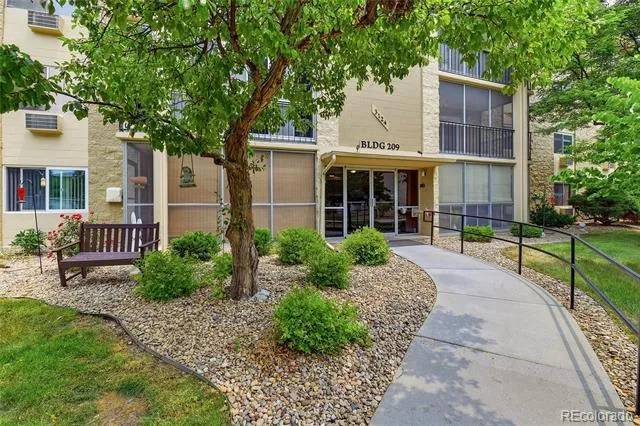 3124 S Wheeling Way #211 Aurora, CO 80014