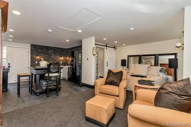 8701 E 11th Avenue Denver, CO 80220
