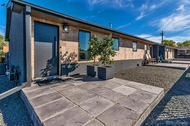 8701 E 11th Avenue Denver, CO 80220