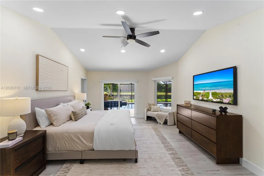 1900 Lakeshore Dr Weston, FL 33326