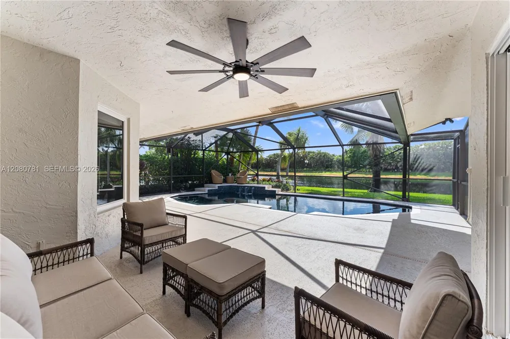 1900 Lakeshore Dr Weston, FL 33326