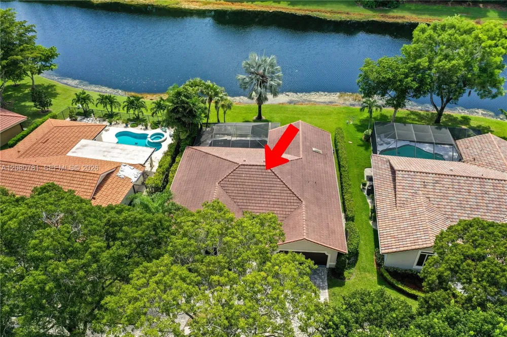 1900 Lakeshore Dr Weston, FL 33326