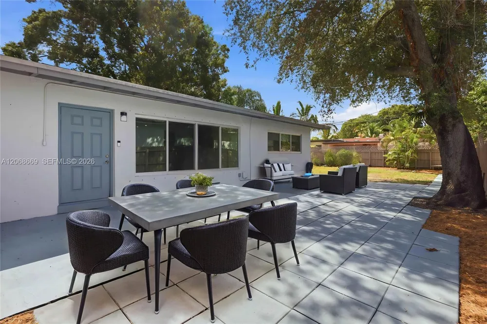 331 Delaware Ave Fort Lauderdale, FL 33312