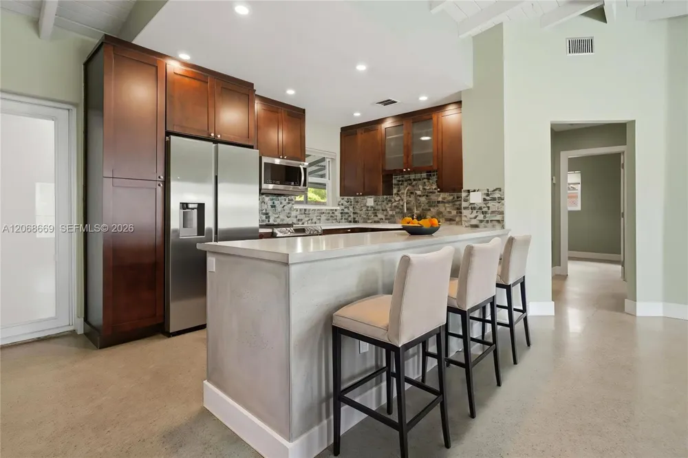331 Delaware Ave Fort Lauderdale, FL 33312